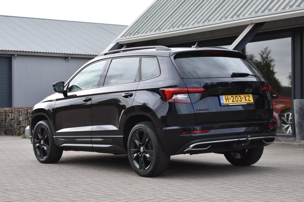 Skoda Karoq 1.5 tsi act sportline | trekhaak | camera | nap | virtual cockp