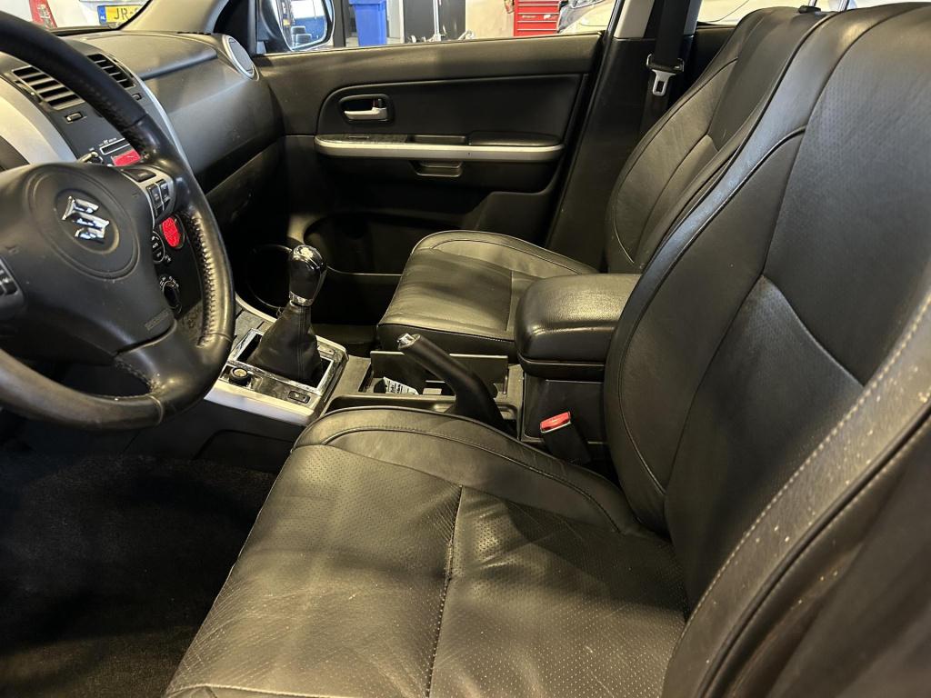 Suzuki Grand Vitara 2.4 high executive