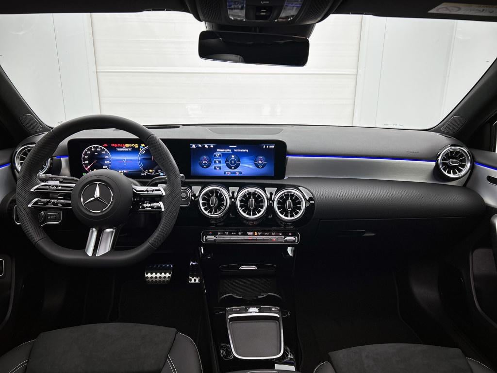 Mercedes-Benz A-Klasse 250 e business solution amg | amg line plus pakket |