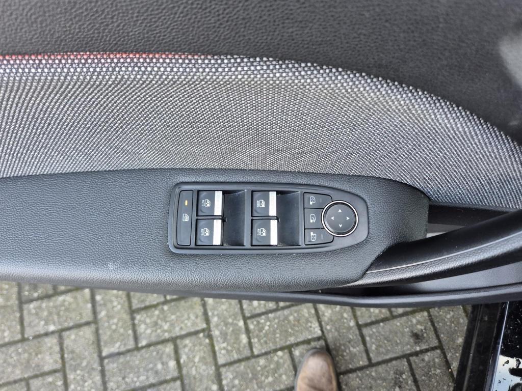 Renault Captur 1.3 mild hybrid edc automaat 160 techno camera, stoel/stuur 