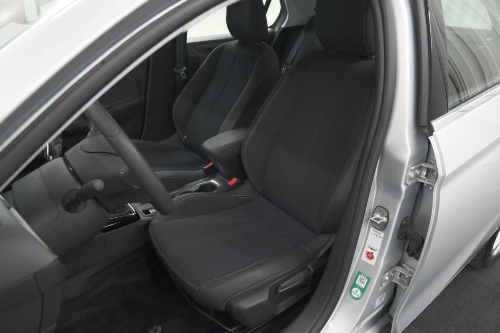 Opel Corsa turbo 100 level 3 | stoelverwarming | navigatie | parkeersensore
