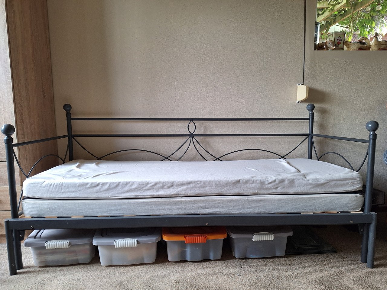 Bed, logeerbed