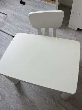 Tafel met stoeltje