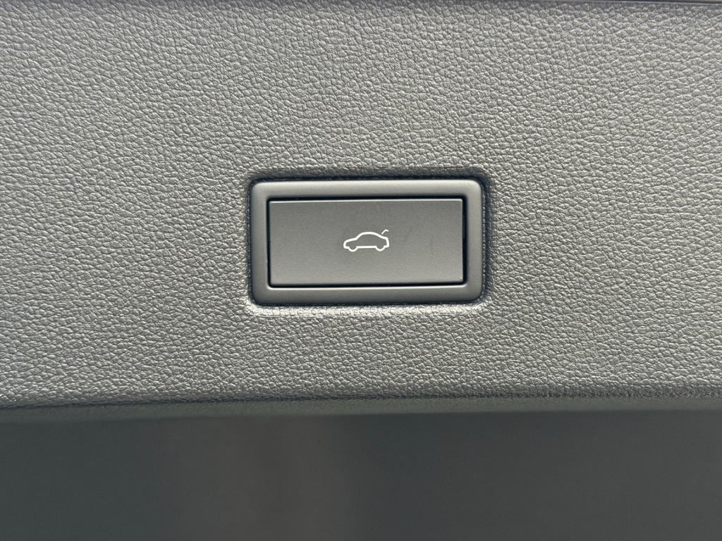 Volkswagen T-roc 1.5 tsi 150pk dsg r-line | camera | keyless | elek. achter