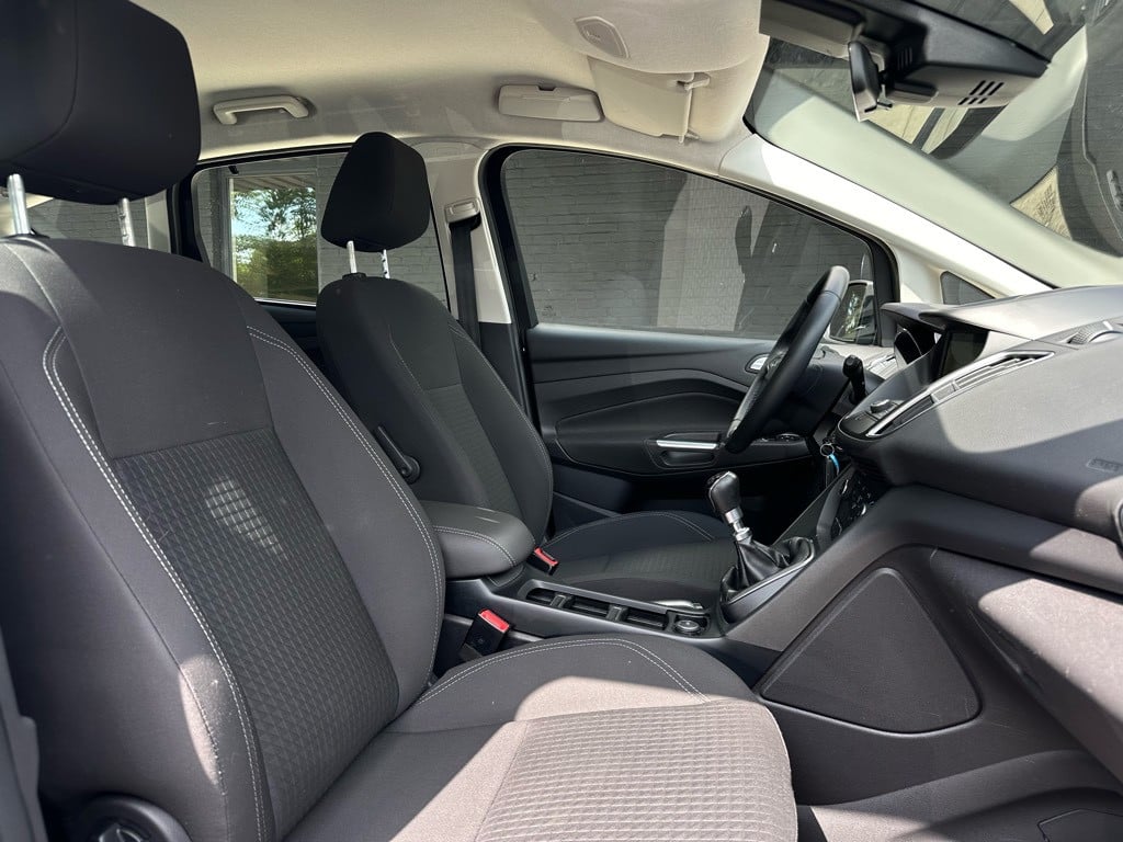 Ford C-max 1.0 ambiente // 55.000km //
