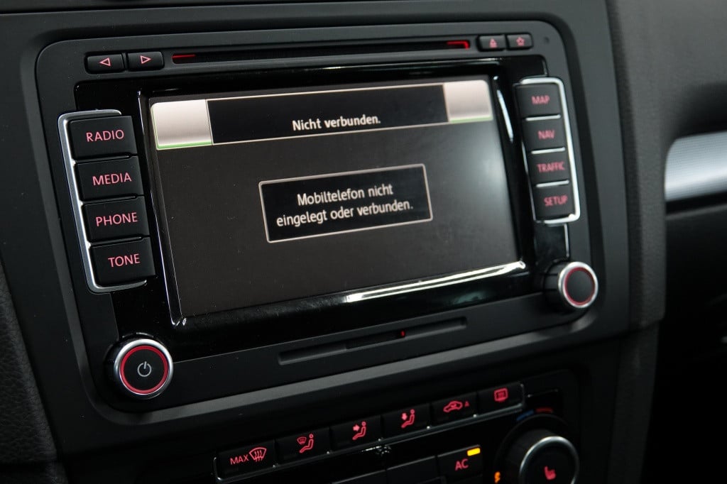 Volkswagen Golf 1.2 tsi highline | pdc | navi | stoelverw. |