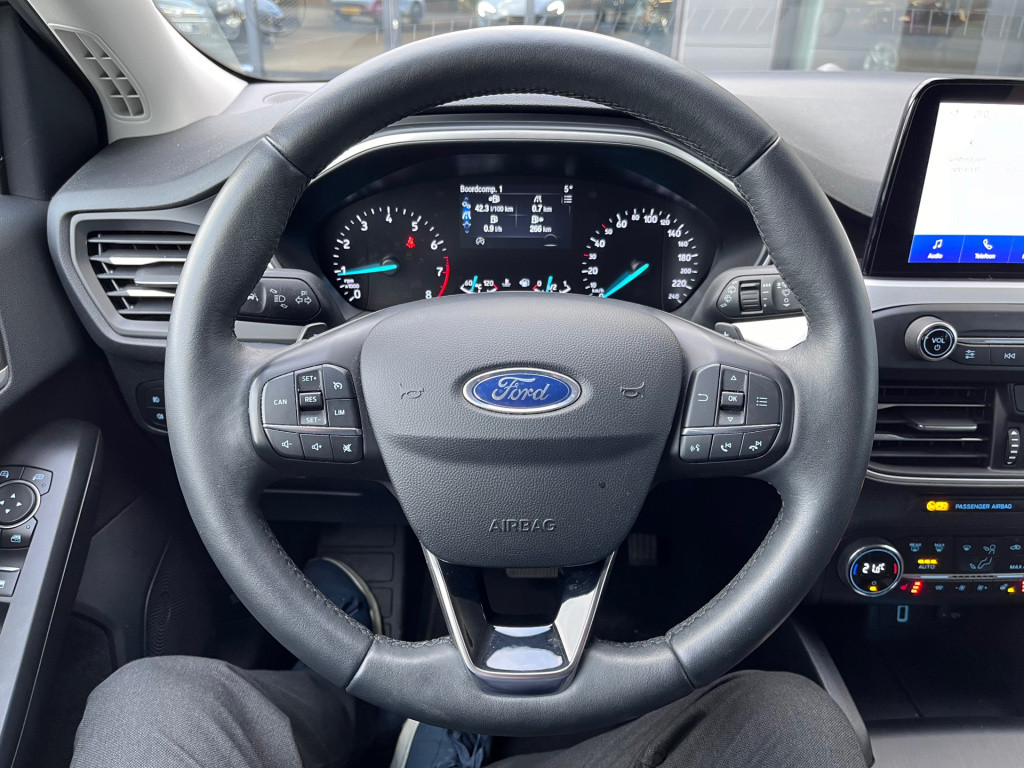 Ford Focus 1.0 ecoboost titanium x business