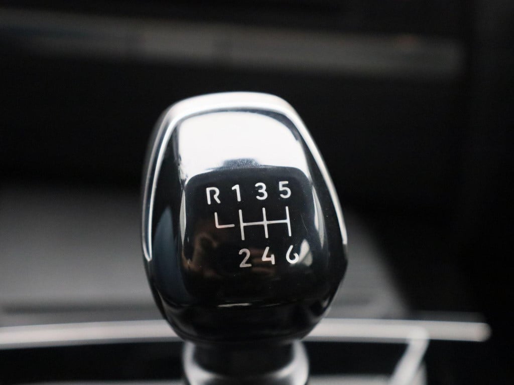 Opel Astra 1.2 edition | lmv | parkeer sensoren | virtual cockpit | climate