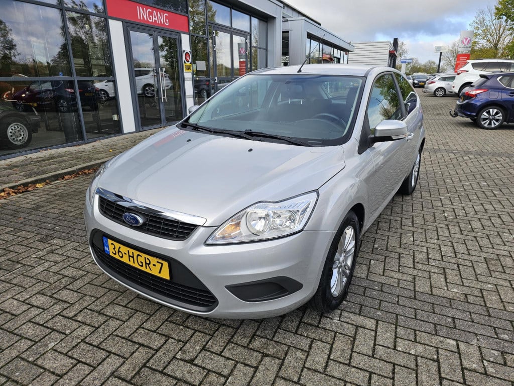 Ford Focus 1.6 trend airco,trekhaak. van eerste eigenaar!