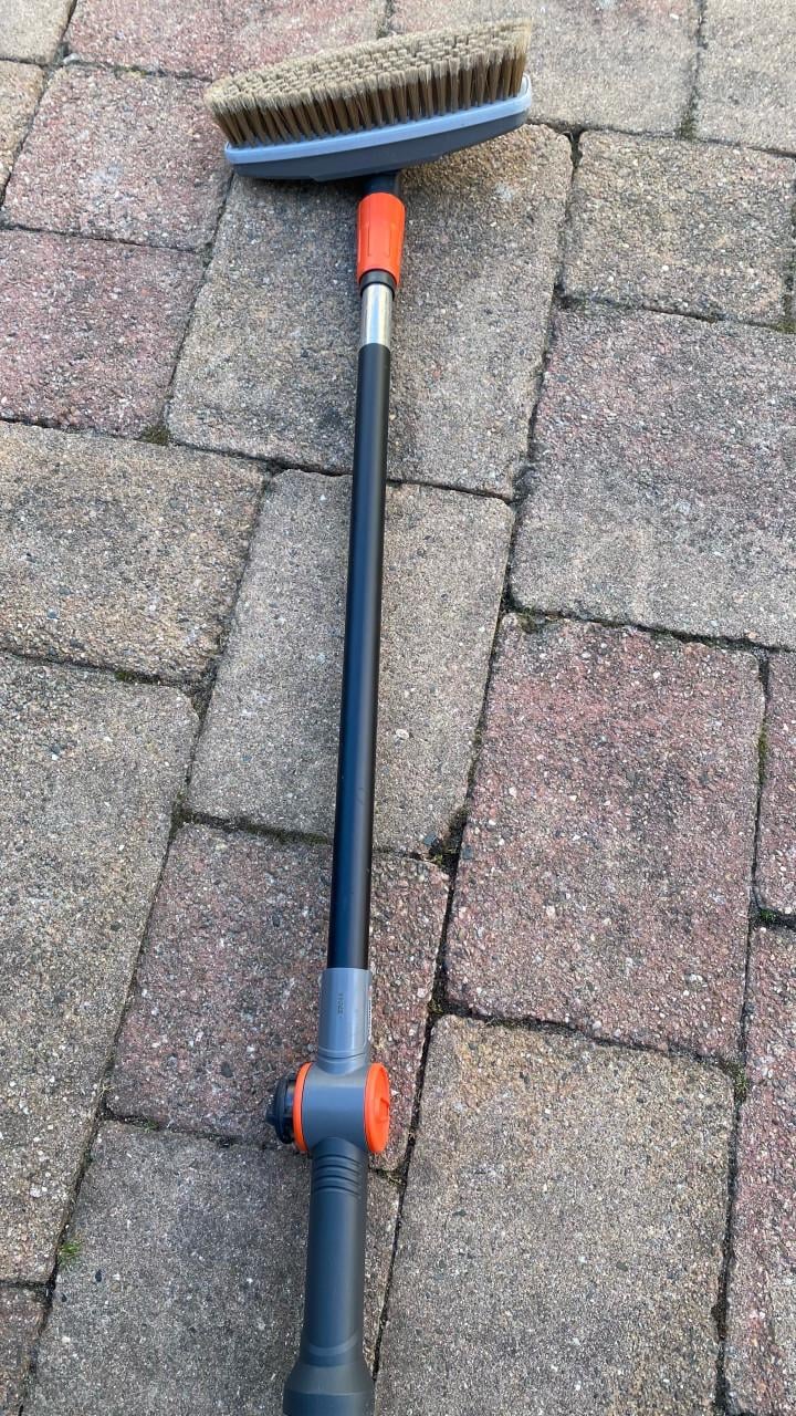 Gardena auto was borstel