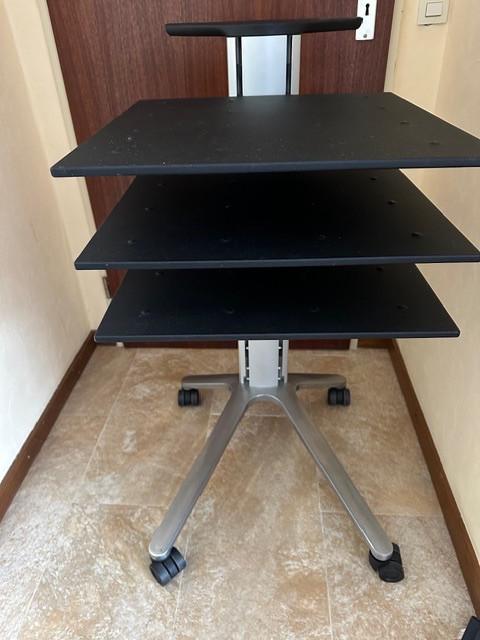 Wilkhahn trolley – 3 planken – max. 60 kg – goede staat