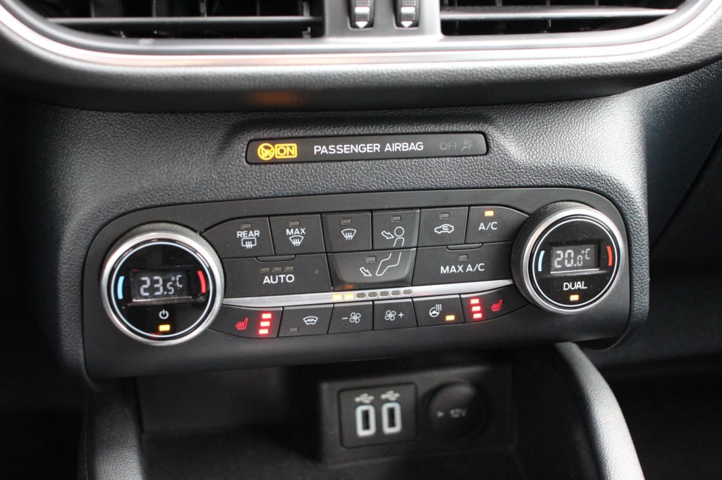 Ford Kuga 2.5 phev titanium x | b&o | camera | trekhaak | stoel/stuurverwar