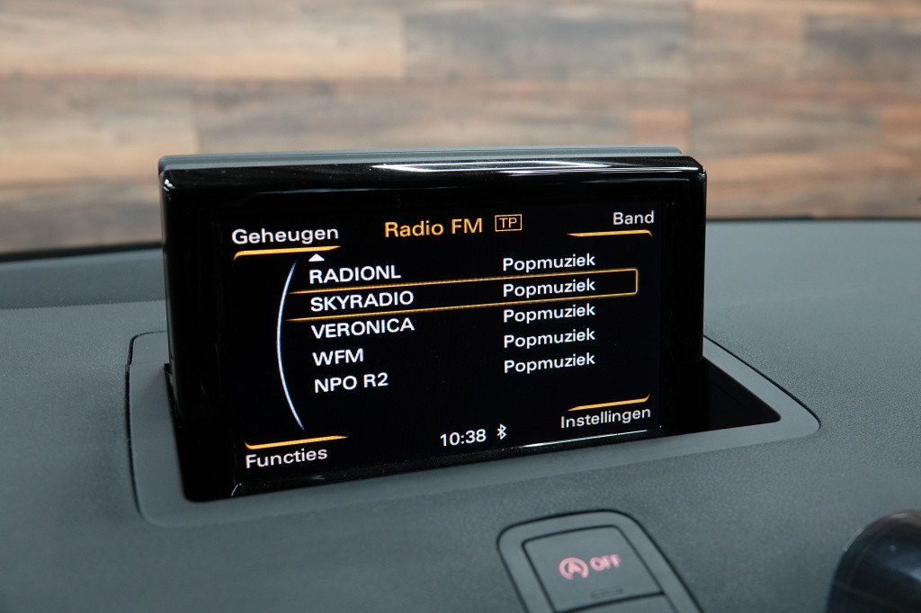 Audi A1 s-line 1.4 tfsi | automaat | pdc | navi | bluetooth |