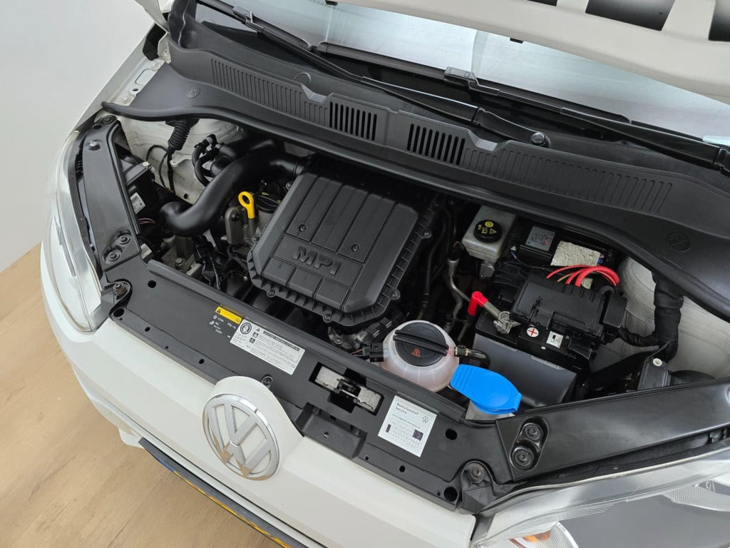 Volkswagen UP! occasion 1.0 bluemotion extra zuinig! | tweedehands volkswag