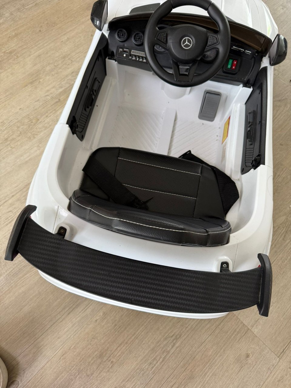 Mercedes AMG Elekrtische kinderauto