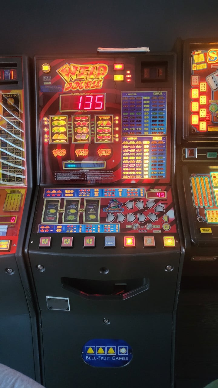 Zeer nette speel automaat Double Wild