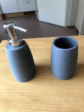 Te koop badkamersetje.(nieuw).