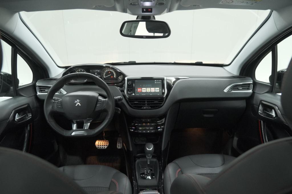 Peugeot 2008 puretech 110 eat6 gt line | trekhaak | panoramadak | apple car