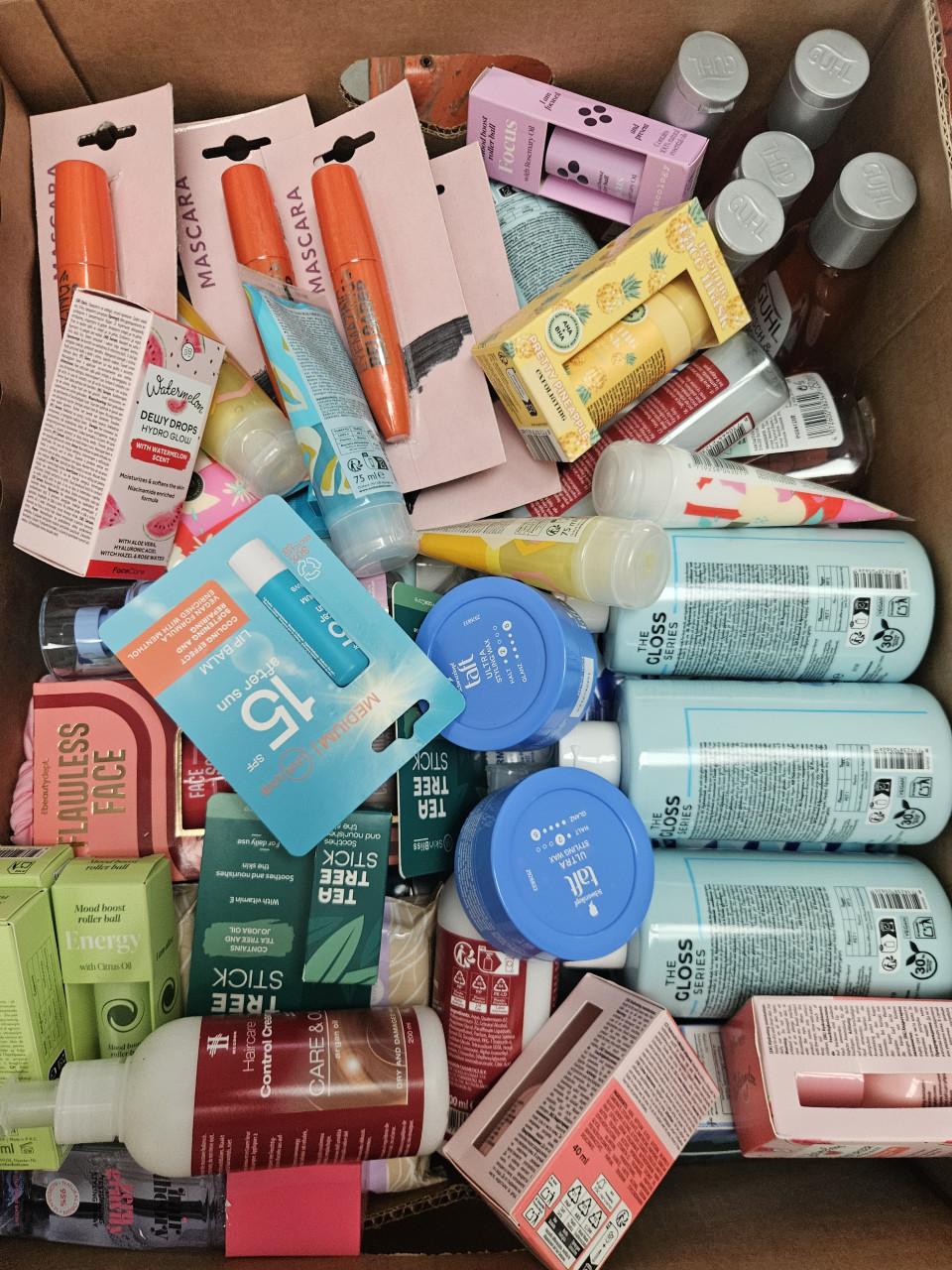 Partij beauty / verzorging / make-up – 70 stuks per doos