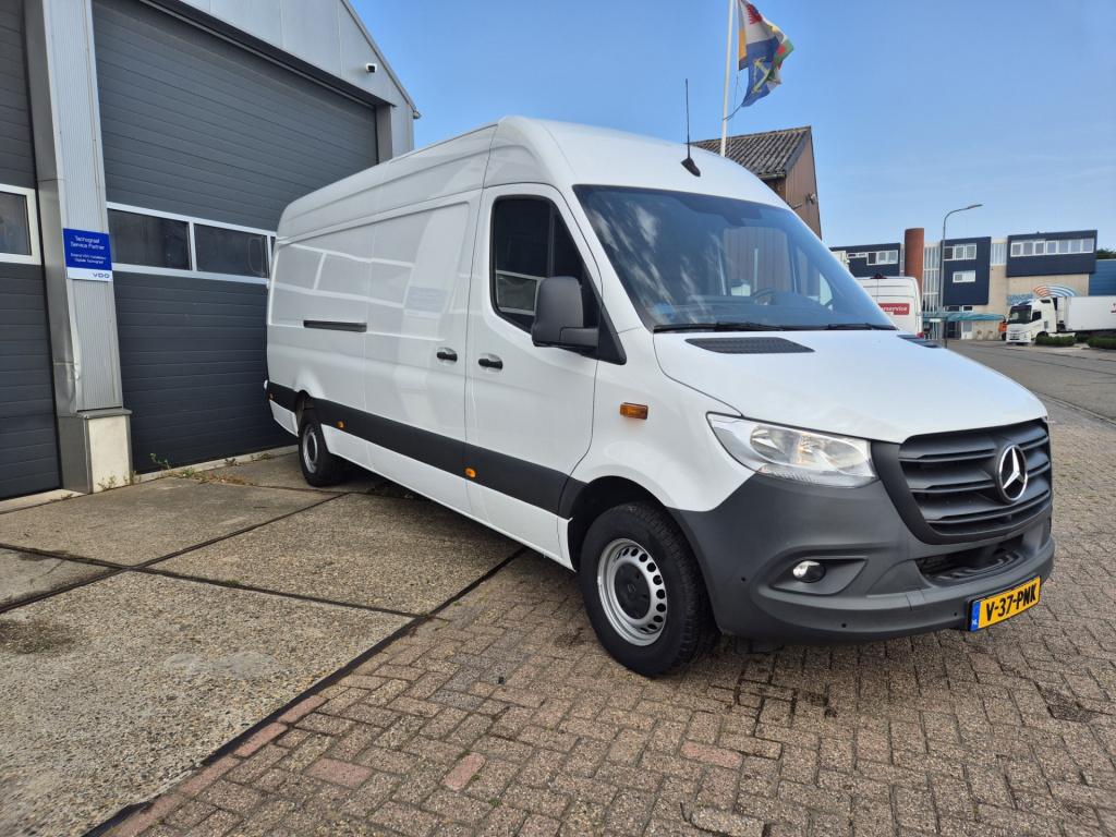 Mercedes-Benz Sprinter 317 1.9 cdi l3h2 rwd functional