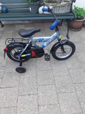 Te koop een mooi 12 inch fietsje