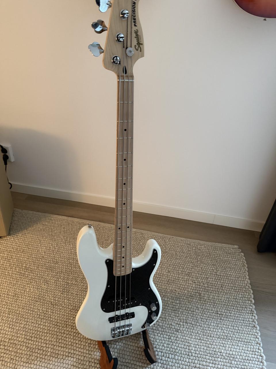 Ongebruikte Squier precision bass