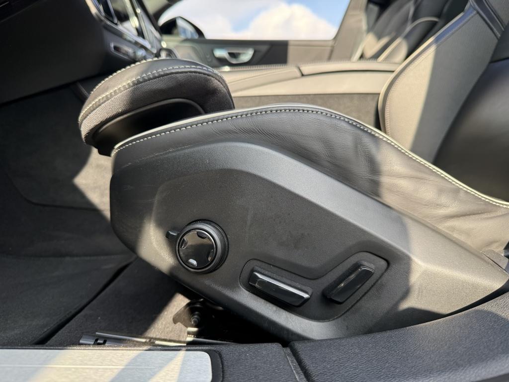 Volvo S60 t8 390pk recharge r-design| panodak| adap.cruise| trekhaak|camer