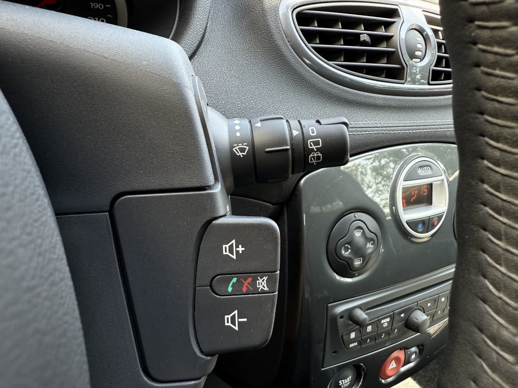 Renault Clio 1.2 tce 20 jaren editie // goed uitgerust // nette staat //