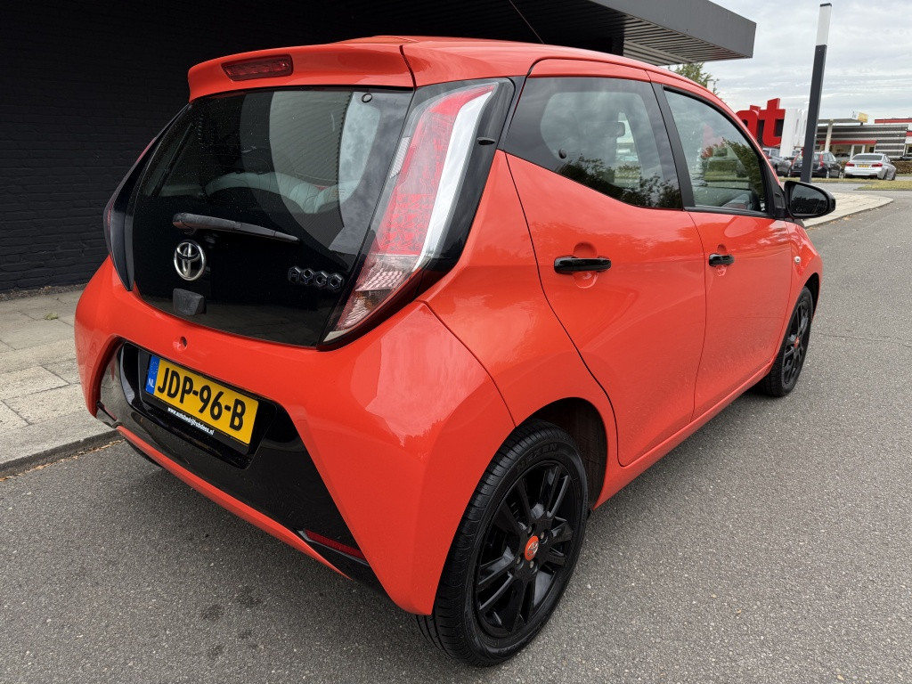 Toyota Aygo 1.0 vvt-i x-clusiv