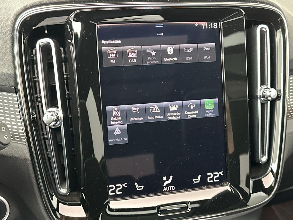 Volvo XC40 t5 262pk recharge r-design| pano| adap.cruise| 360camera