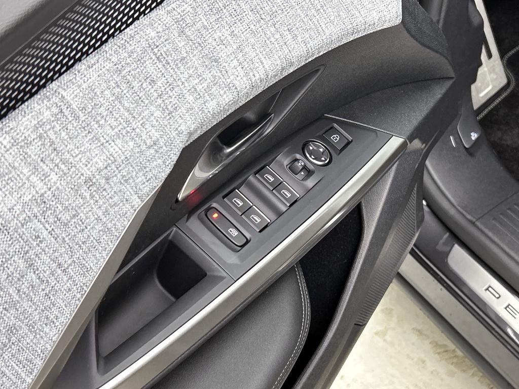 Peugeot 5008 hybrid 145 pk automaat gt | panoramadak | agr stoelen | trekha