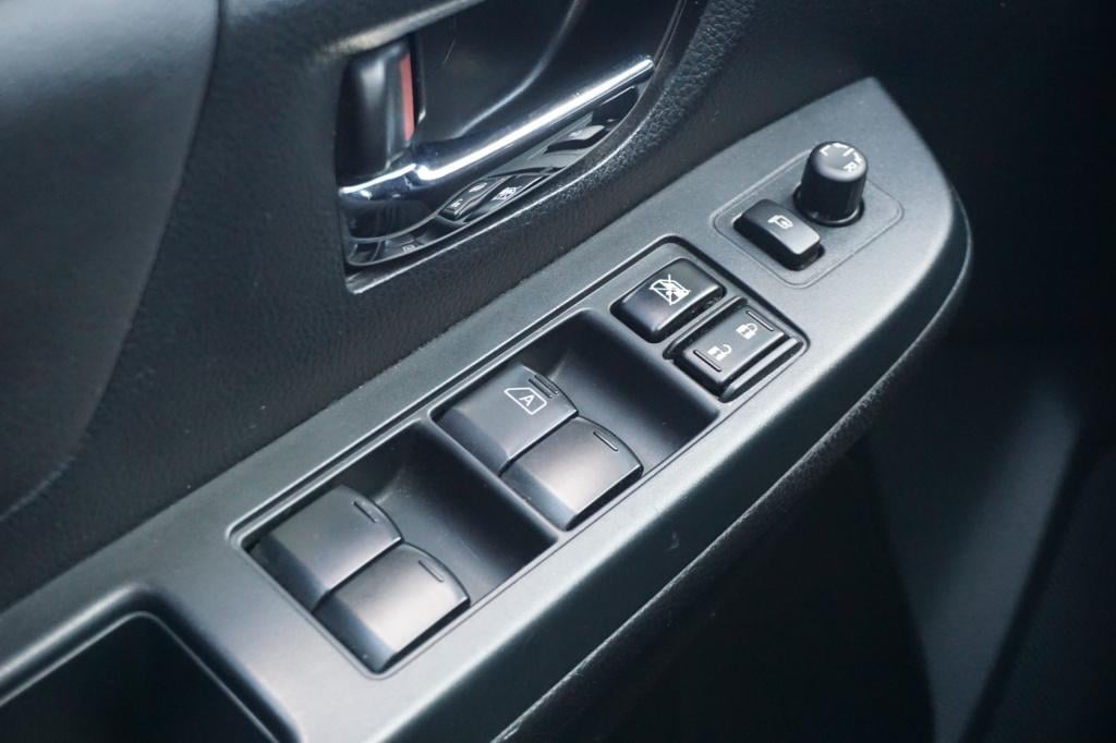 Subaru Xv 2.0i luxury awd airco / navi / cruise / camera / leder / parkeers