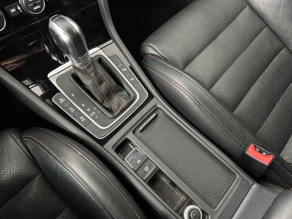 Volkswagen Golf 2.0 tsi gti performance