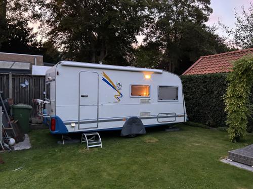 Knaus Blue Line 450 caravan