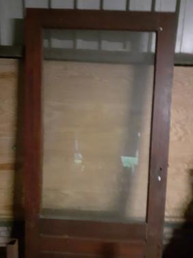 Hard houten buitendeur. Gratis af te halen