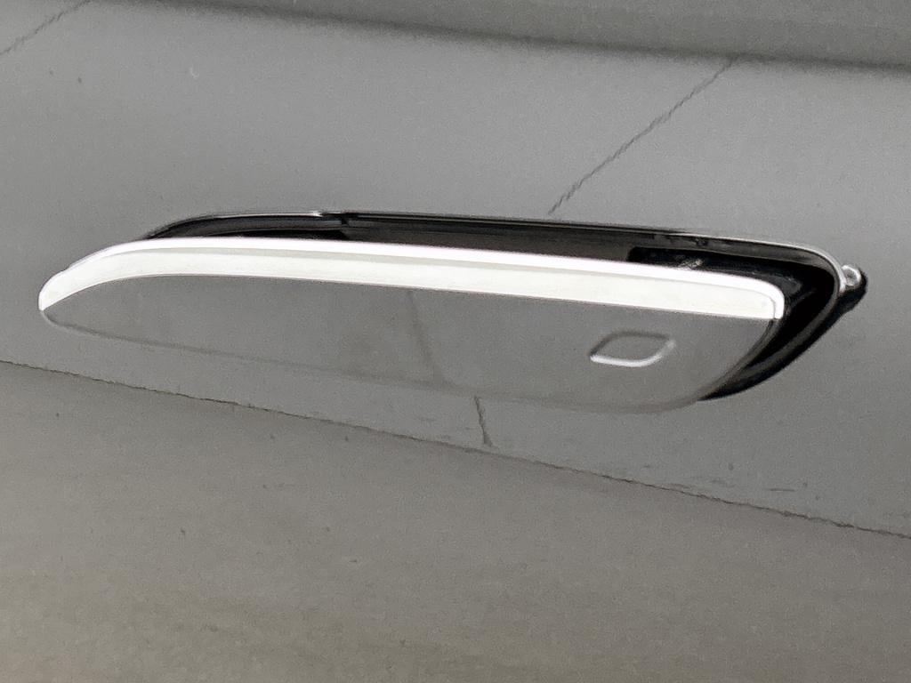 Mercedes-Benz Cla 250+ launch edition 85 kwh | multibeam led | panoramadak 