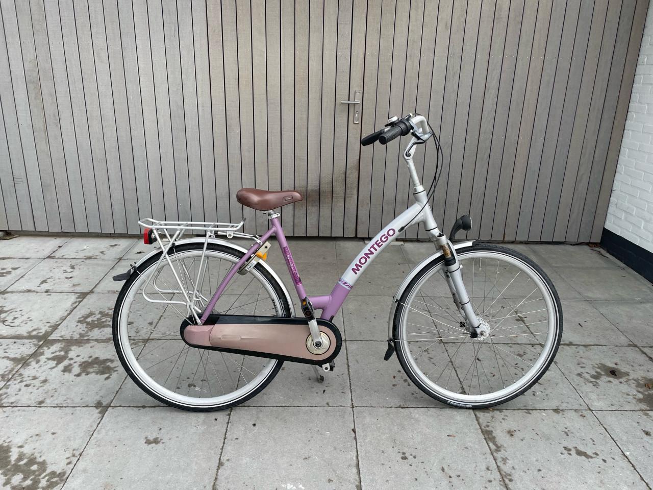 Damesfiets/ stationsfiets.