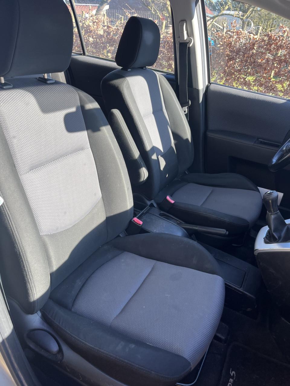 7 persoons auto - Mazda 5