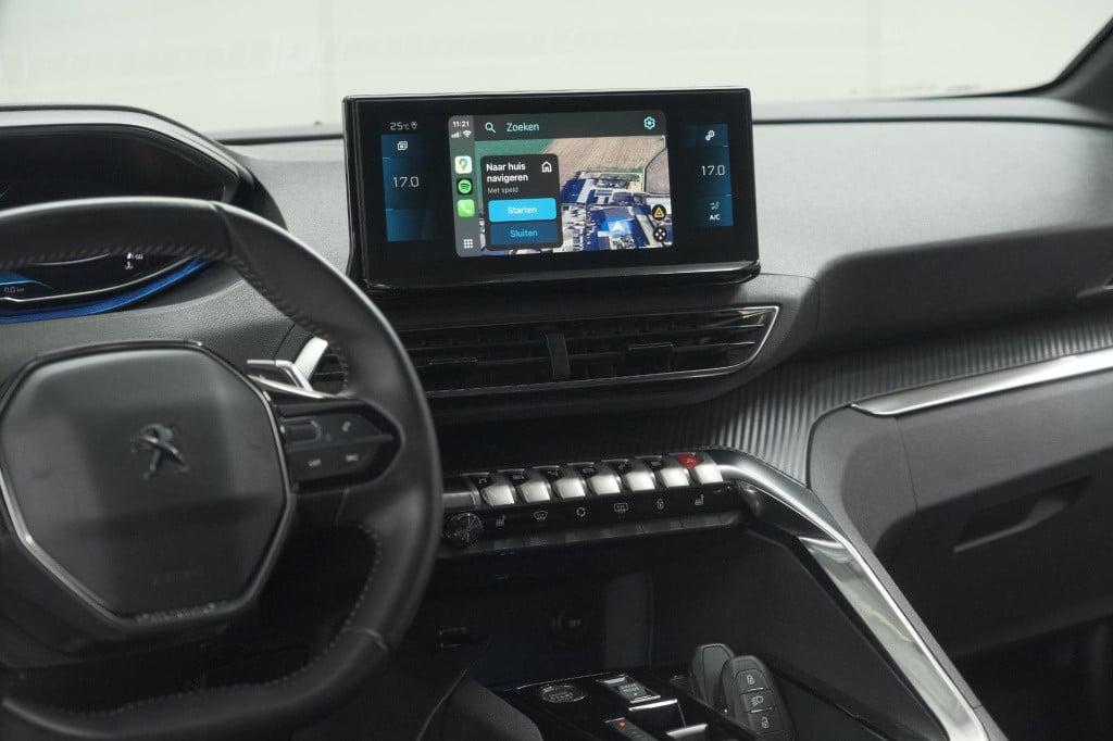 Peugeot 5008 puretech 130 eat8 active pack | 7 zitplaatsen | camera | apple