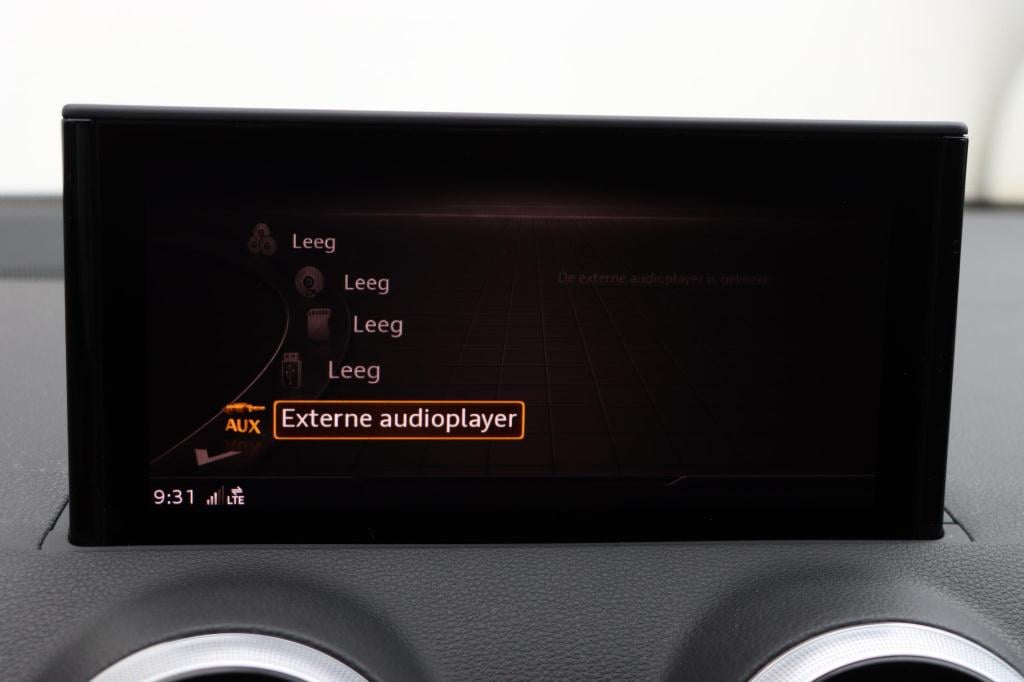 Audi Q2 35 tfsi advanced edition 150pk s-tronic zwart optiek