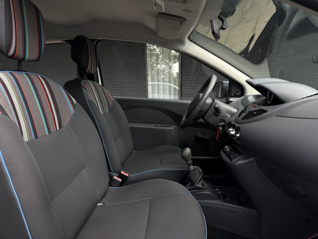Renault Twingo 1.2 16v authentique