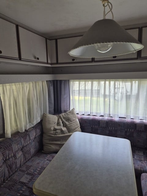 Knaus Südwind 460 caravan – compleet ingericht