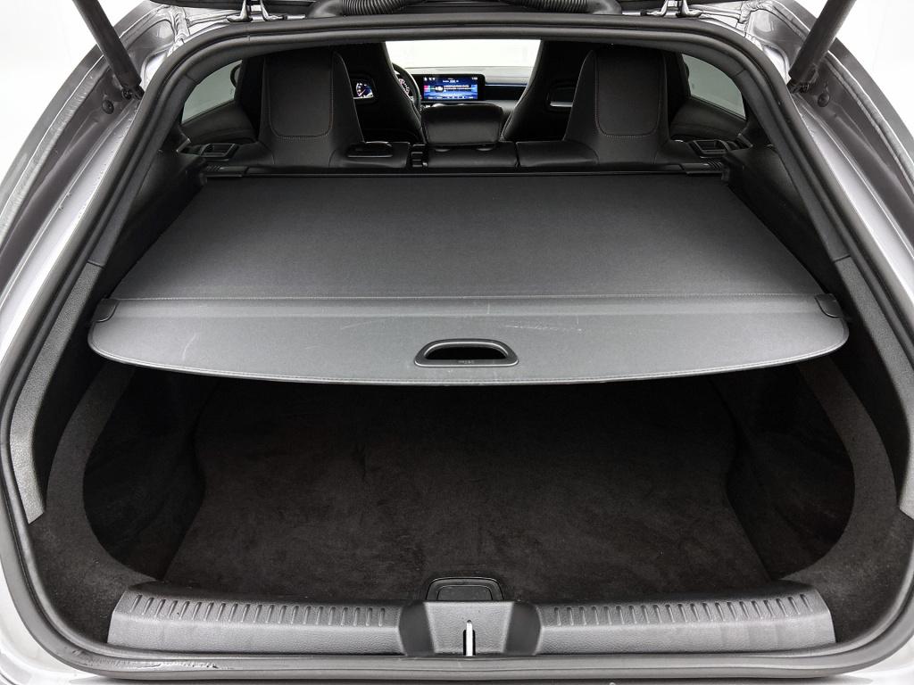 Mercedes-Benz Cla shooting brake 250 e star edition amg line | cruise contr