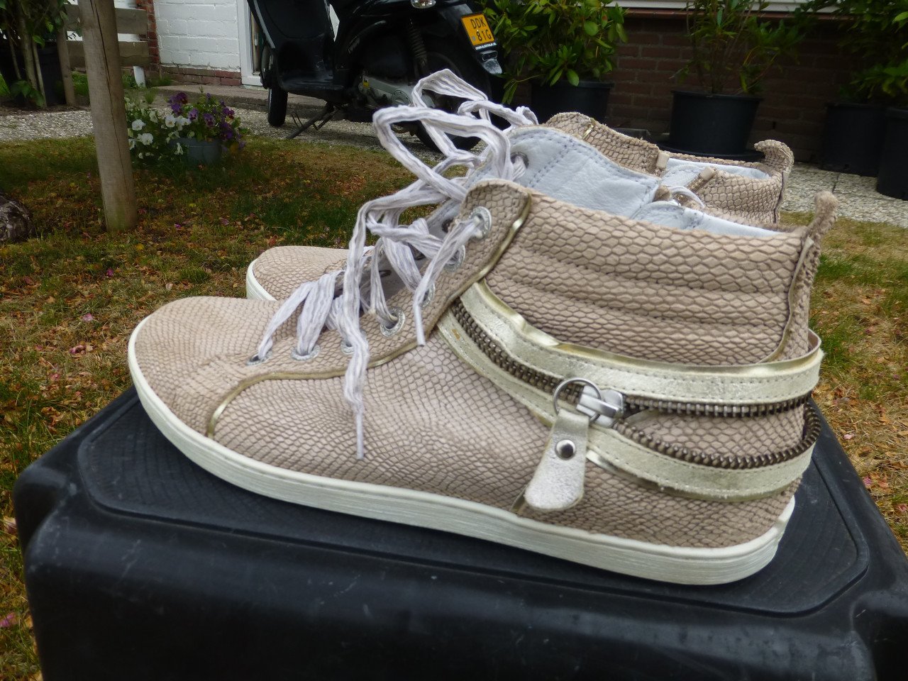 FOOTNOTES LEERGEVOERDE SCHOENEN , half hoog met veters, maat 38,5