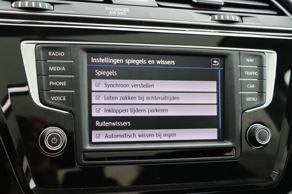 Volkswagen Touran 1.8 tsi highline 180pk dsg7