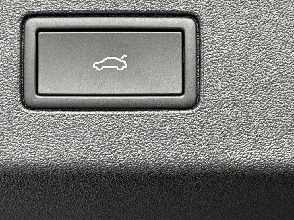 Volkswagen Tiguan 1.5 ehybrid elegance 204pk | panoramadak | trekhaak | 20"