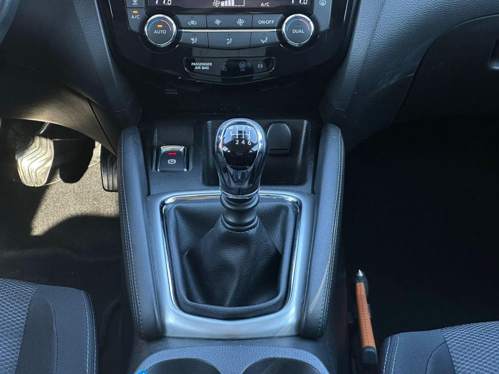 Nissan Qashqai 1.2 connect edition
