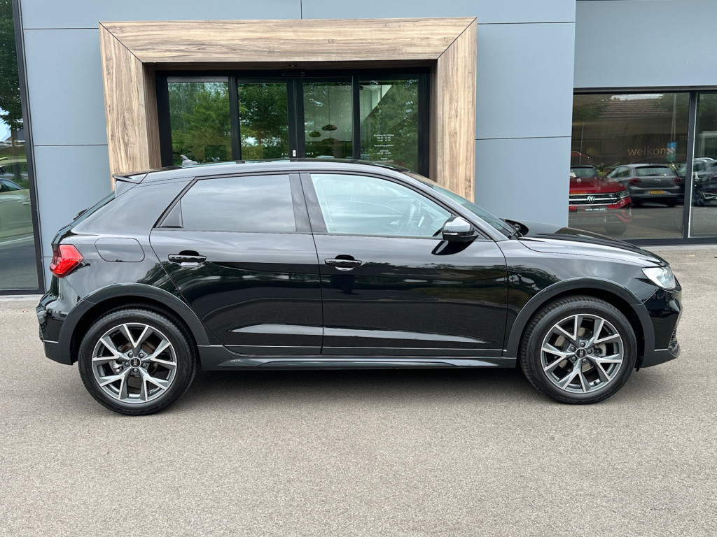 Audi A1 allstreet 30 tfsi 110pk s-tronic business edition | led | camera | 