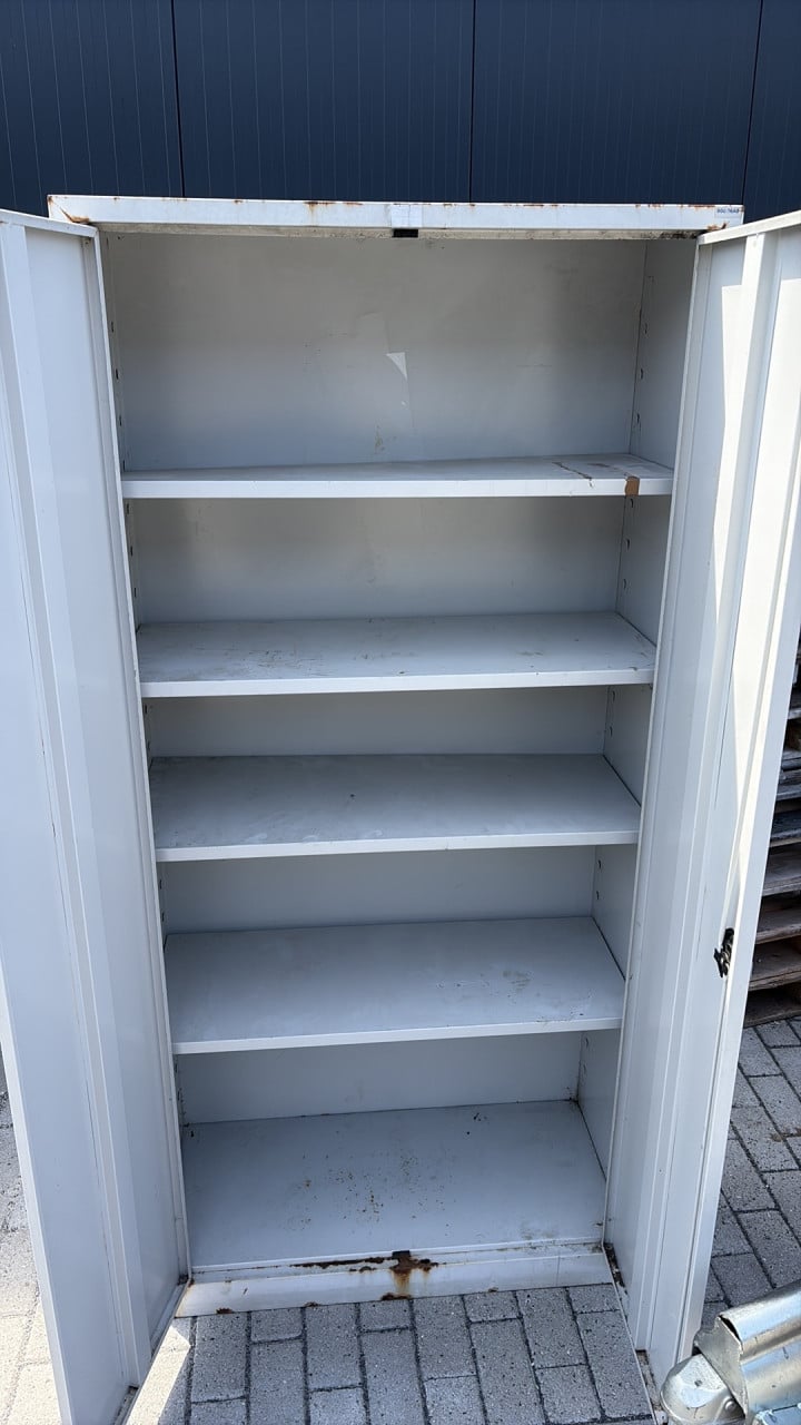 Draaideurkast garagekast metalen kast