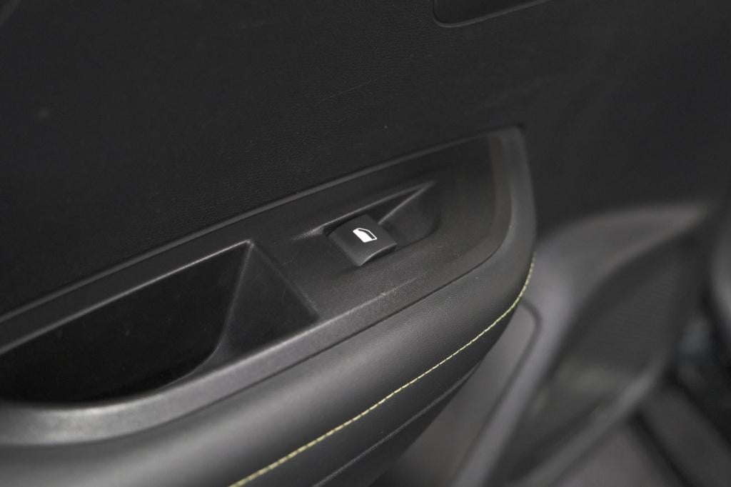Peugeot 2008 puretech 130 gt-line | camera | adaptieve cruise control | all